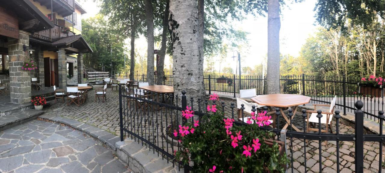 Albergo Bertocchi Collagna Bagian luar foto
