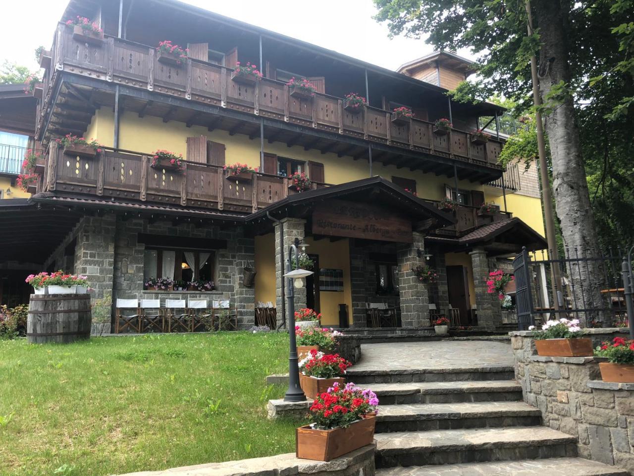 Albergo Bertocchi Collagna Bagian luar foto